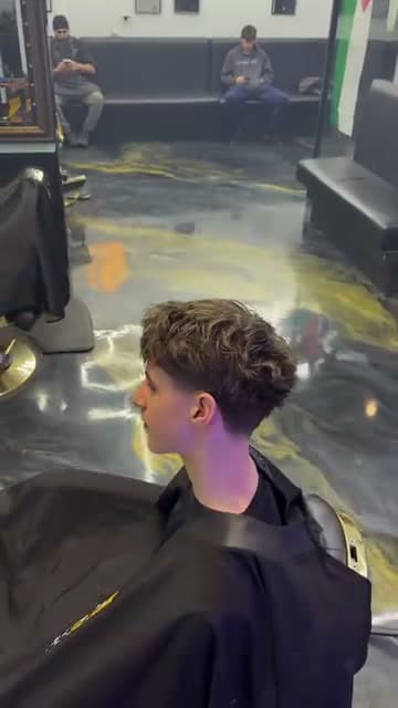Blowout taper réalisé au salon La Frappe